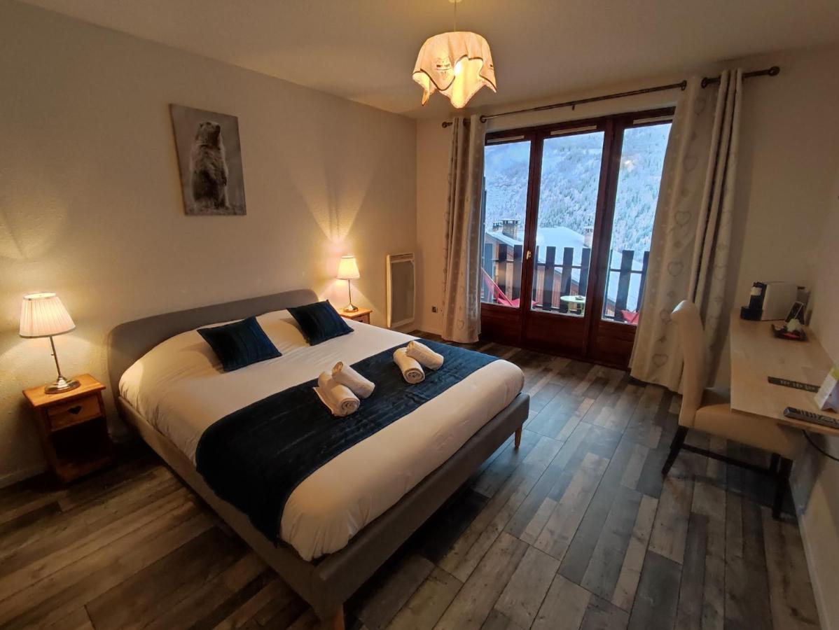 Hotel Plein Soleil Allos Bagian luar foto