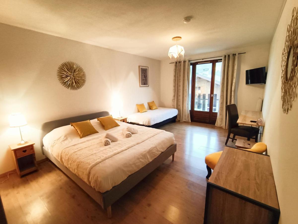Hotel Plein Soleil Allos Bagian luar foto