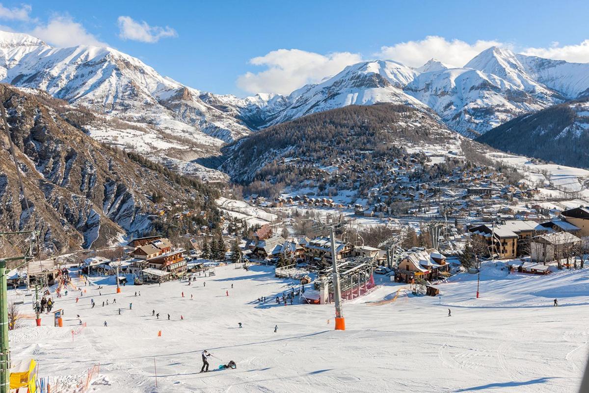 Hotel Plein Soleil Allos Bagian luar foto